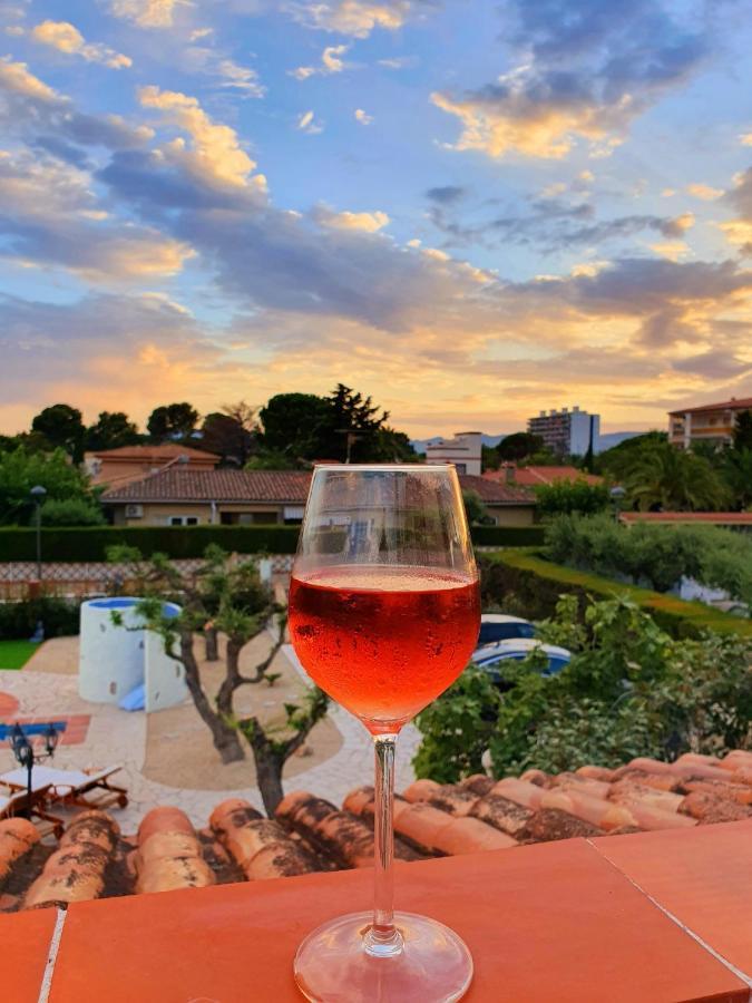 New Holiday House "Casa Mialina" With Private Pool, 300M To Beach Cambrils Bagian luar foto