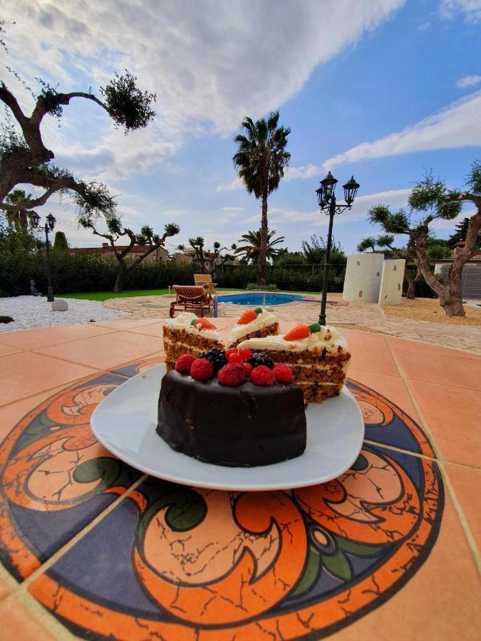 New Holiday House "Casa Mialina" With Private Pool, 300M To Beach Cambrils Bagian luar foto
