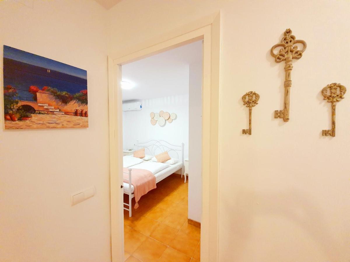 New Holiday House "Casa Mialina" With Private Pool, 300M To Beach Cambrils Bagian luar foto