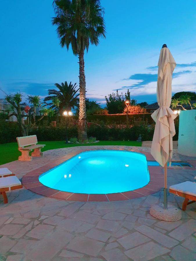 New Holiday House "Casa Mialina" With Private Pool, 300M To Beach Cambrils Bagian luar foto
